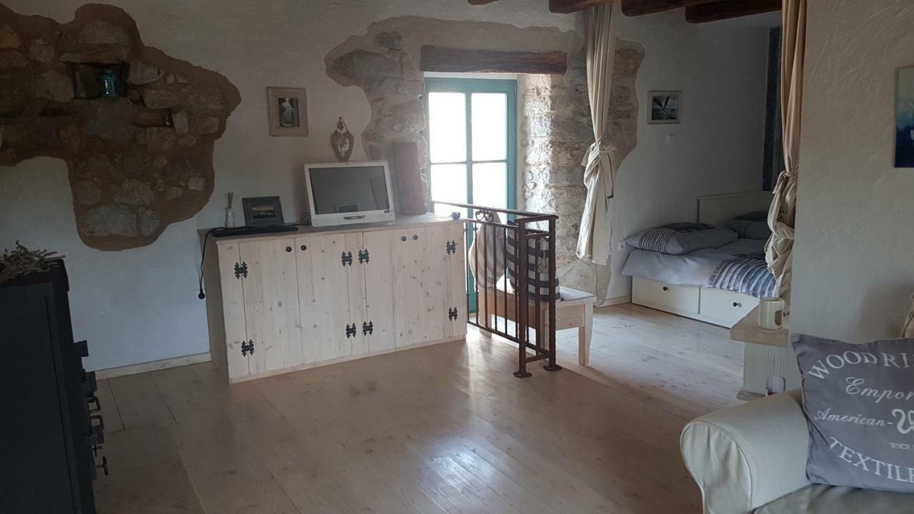 Holiday Home Olea Malinska Eksteriør billede